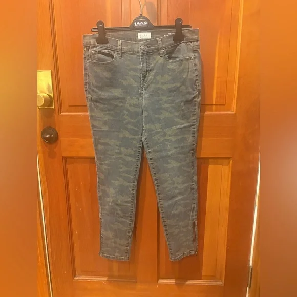 Nicole Miller Tribeca Mid Rise Ankle Skinny Jean - Picture 4 of 14